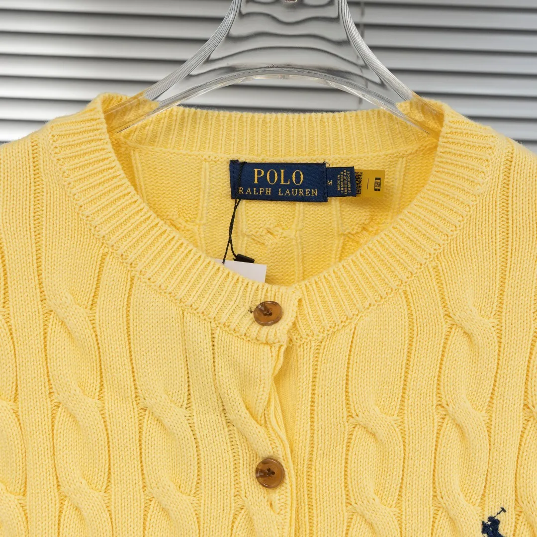 P290 top version (different currencies) You can scan the code to enter the official website. Style: Ralph Lauren POLO Ralph Lauren small label embroidered knitted cardigan jacket. Color: Picture color. Size: S-XL. Fabric: pure cotton. Accessories: full set of customized accessories. No gender distinction. Same style for men and women.